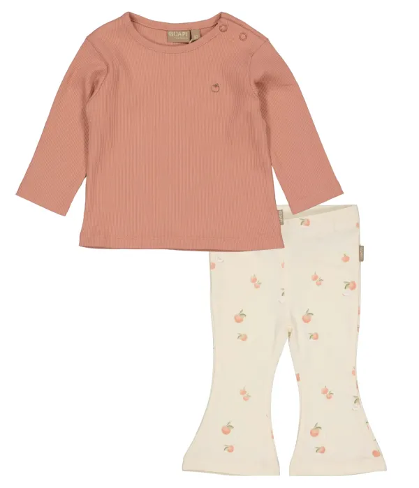 Shirt_Kay_Dark_Pink_en_Flared_Broek_Kristie_Cream_Forms