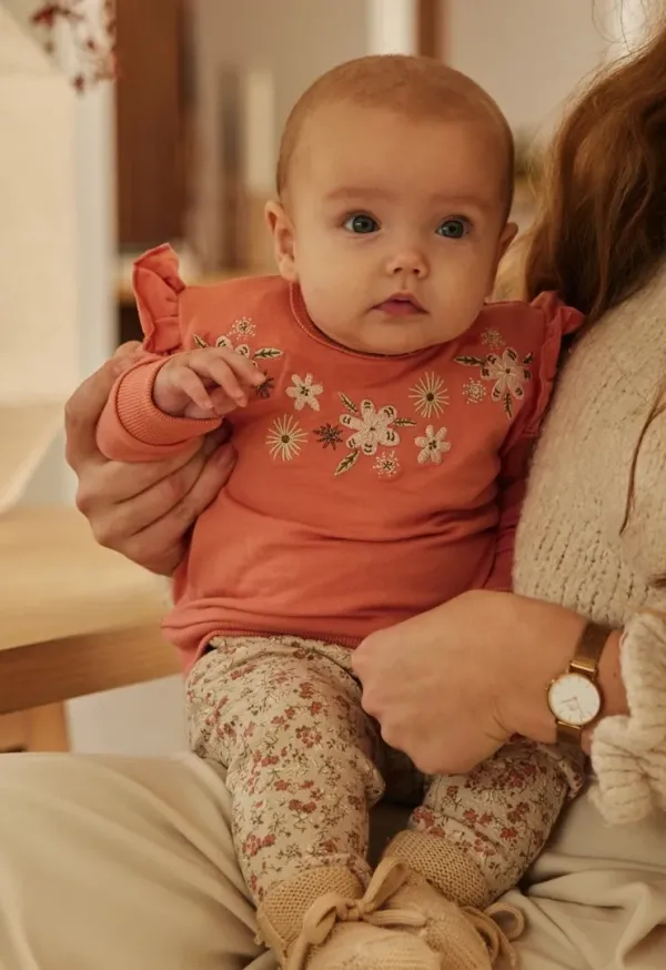 Sweater_Mauve_en_Broek_Bloem_3