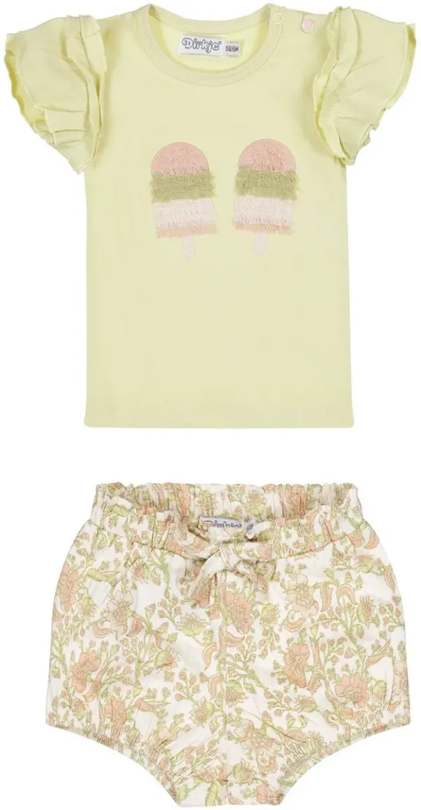 T_hirt_met_ijsje_en_short_groen