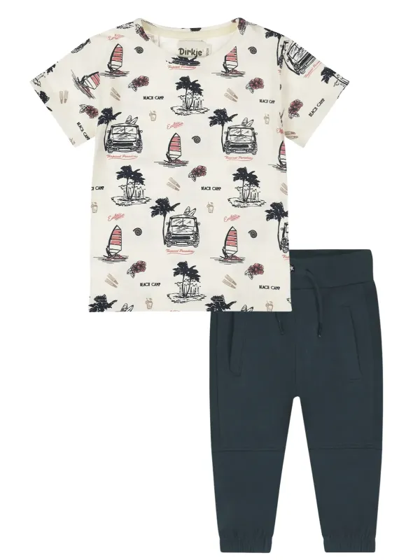 T_shirt_Soft_Sage_en_Joggingbroek_Camel