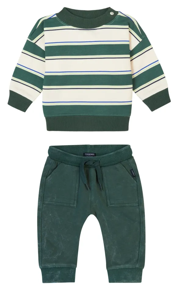 Trui_en_broek_gebreid