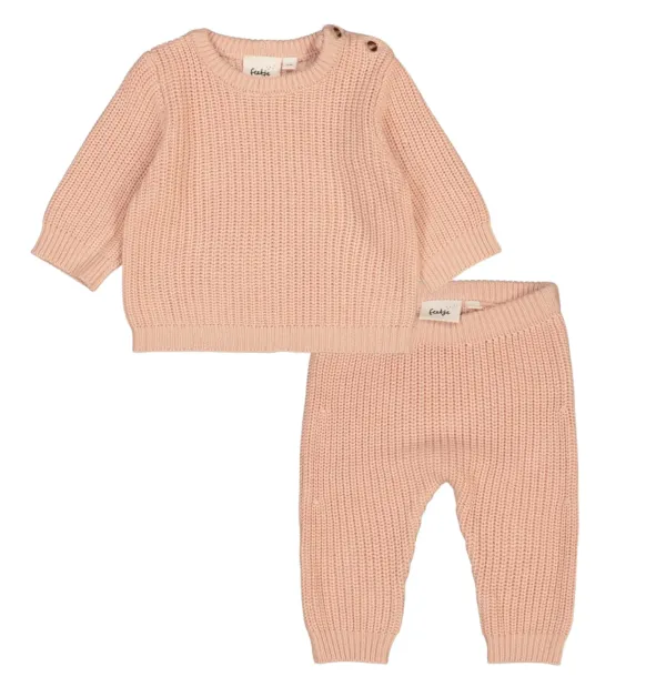 Trui_en_broek_gebreid_beige