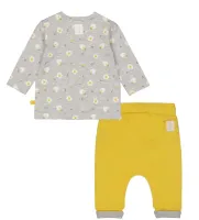 Egg_Cited_Shirt_grijs_melee_en_Broek_Geel_1