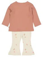 Shirt_Kay_Dark_Pink_en_Flared_Broek_Kristie_Cream_Forms_1