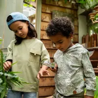 Sweater_Hoody_Print_Light_Faded_Green_2