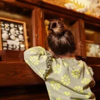 Trui_Flower_Faded_Gree_2