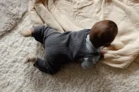 Tuinbroek_Luuk_gebreid_ribje_grijs_1