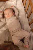 Unisex_Overslag_Shirt_Nanykie_en_Broek_Naura_Rib_Taupe_1