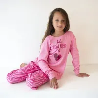 __Pyjama_Alle_You_need_is_Love_Roze_1