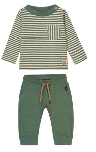 Blouse_gebloemd_en_broekje