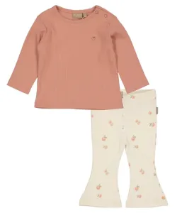 Shirt_Kay_Dark_Pink_en_Flared_Broek_Kristie_Cream_Forms